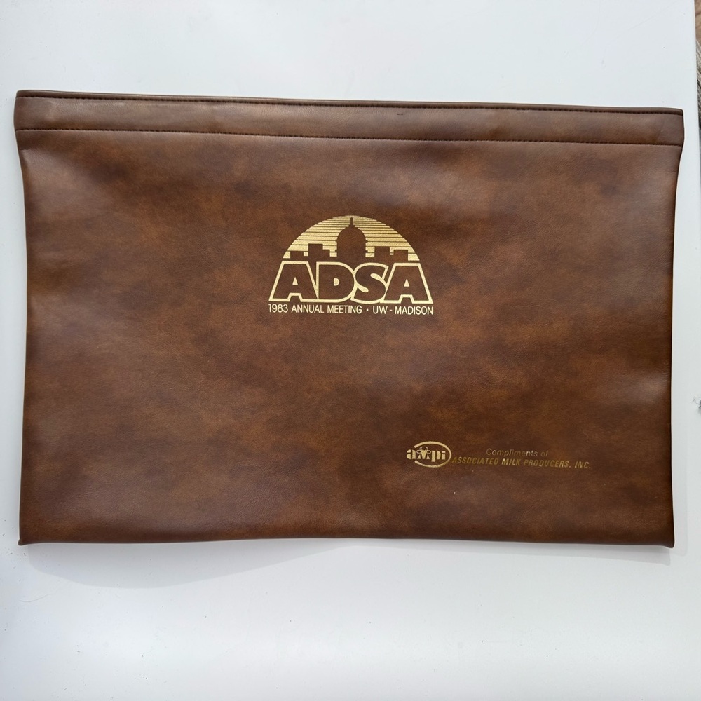 Portfolio Brown Pleather American Dairy Science Assn 1983 UW Madison VTG